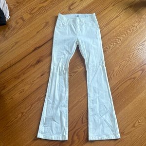 Midrise white flair pant with elastic waistband size 9